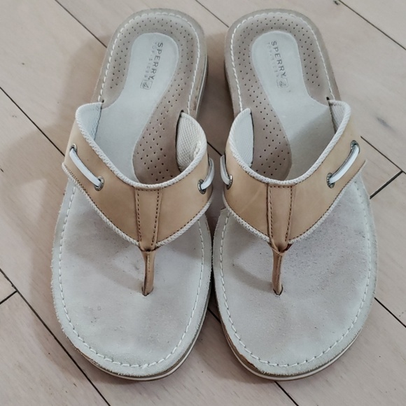 sperry leather flip flops